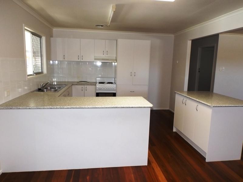 14 Prince Street, Urangan QLD 4655