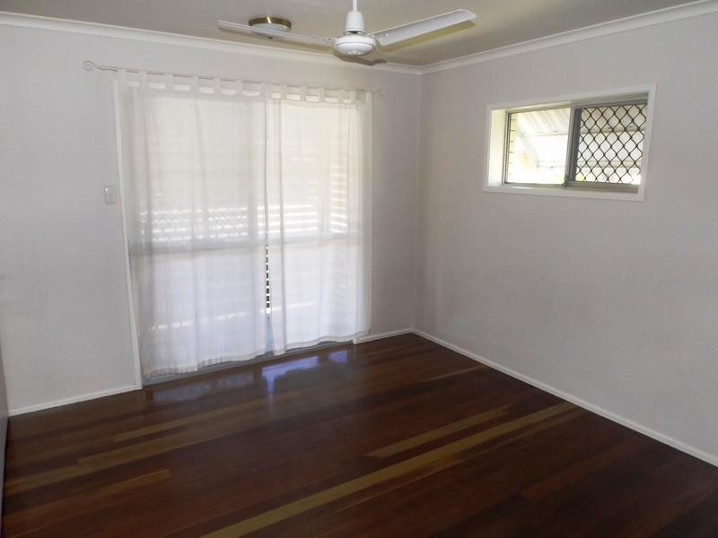 14 Prince Street, Urangan QLD 4655