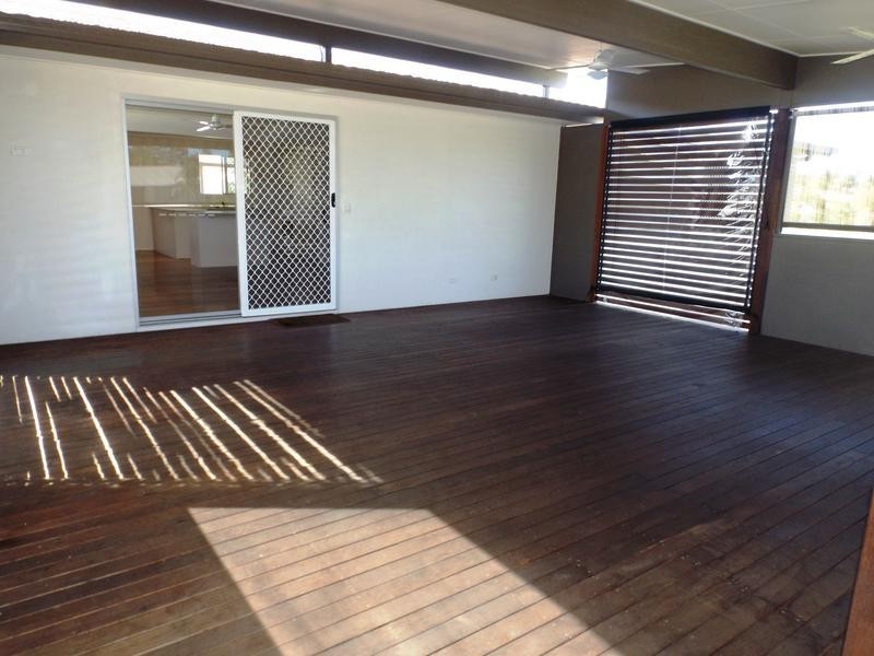 14 Prince Street, Urangan QLD 4655