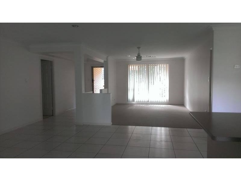 1 Cumberland Court, Point Vernon QLD 4655