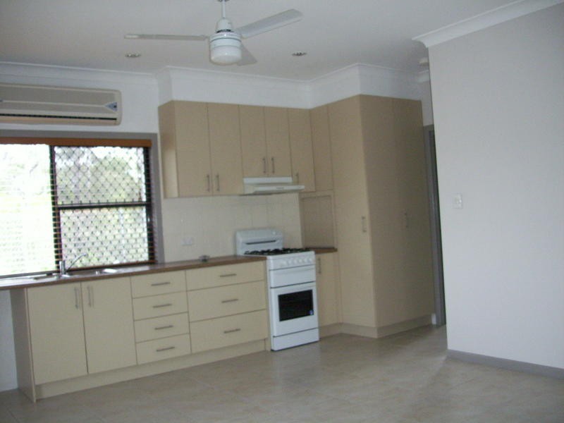 213 C Pulgul Street, Urangan QLD 4655