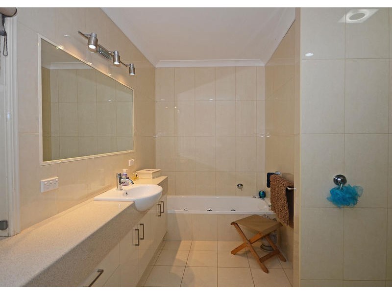 20 Oslove Drive, Booral QLD 4655