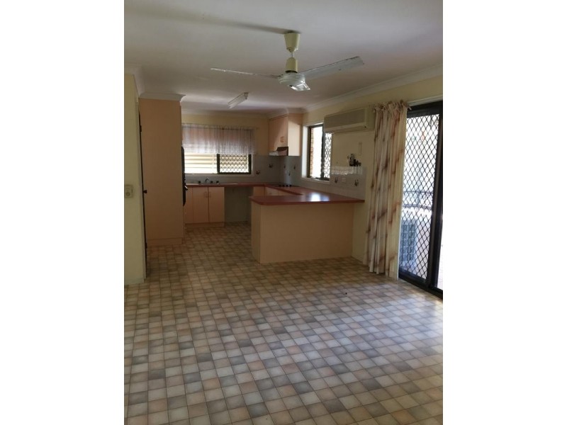 21 Barnstaple Street, Torquay QLD 4655