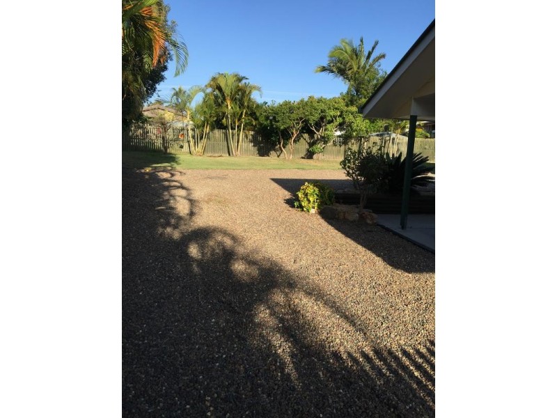 7 Macbel Court, Torquay QLD 4655