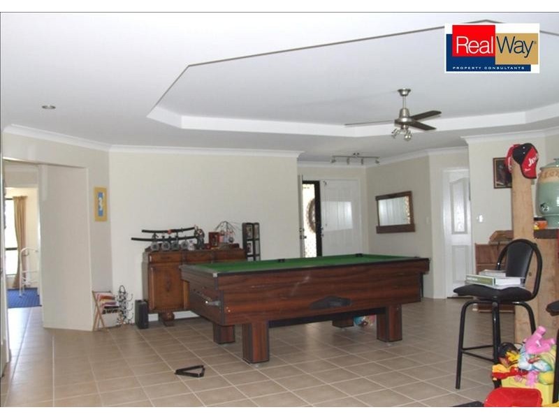 1 Yachtsmans Drive, Burrum Heads QLD 4659