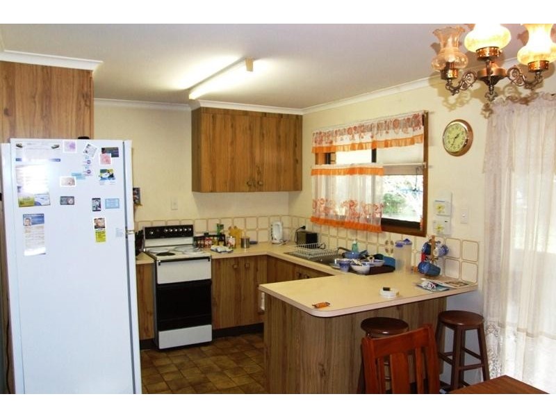 7 Christine Avenue, Torquay QLD 4655