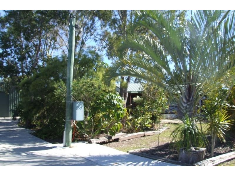 25 Victoria Street, Point Vernon QLD 4655