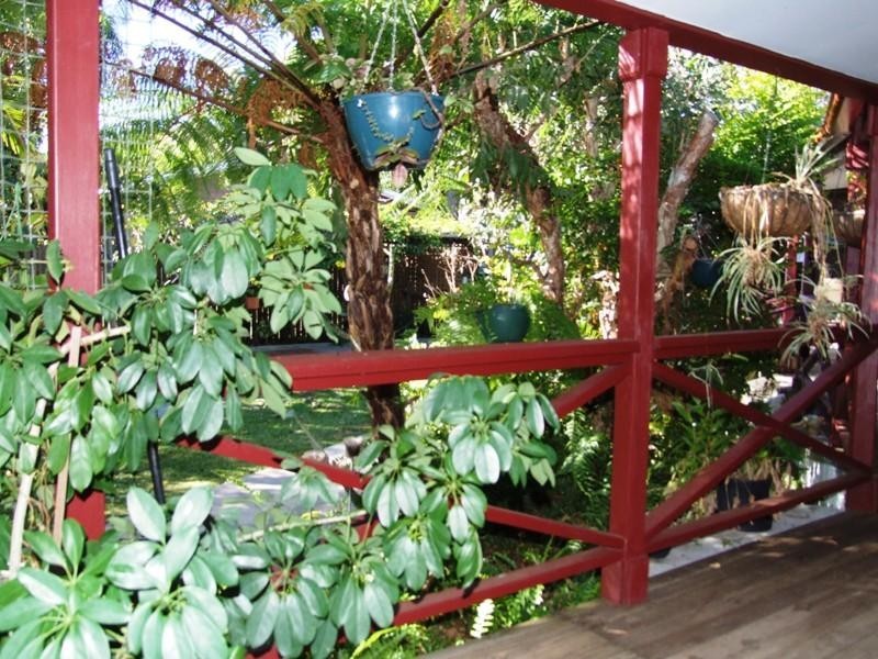 25 Victoria Street, Point Vernon QLD 4655