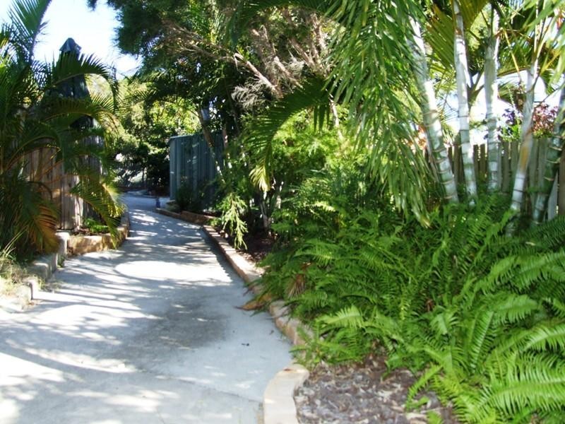 25 Victoria Street, Point Vernon QLD 4655