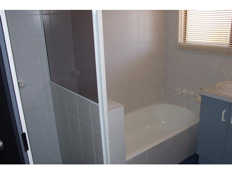 3/ 383 Esplanade, Torquay QLD 4655
