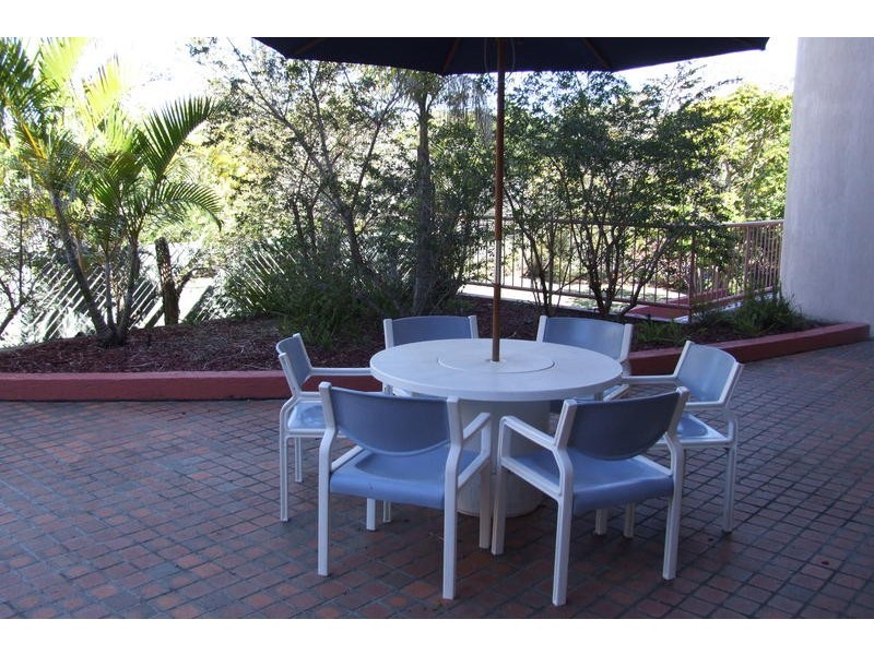 3/ 383 Esplanade, Torquay QLD 4655