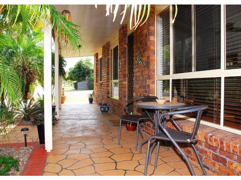 27 Miller Street, Urangan QLD 4655