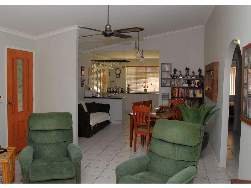 27 Miller Street, Urangan QLD 4655