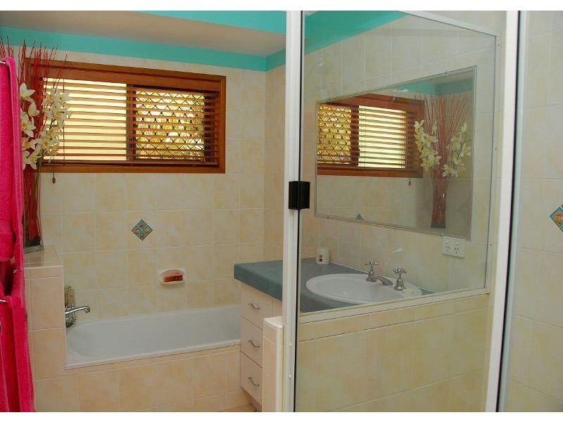 21 Alexander Street, Torquay QLD 4655