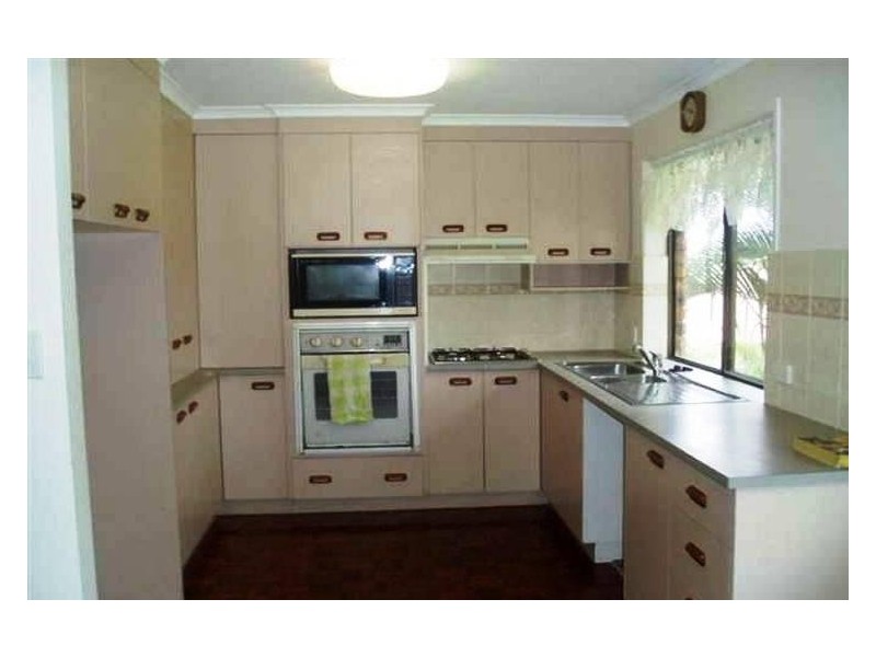 18 Royal Drive, Kawungan QLD 4655