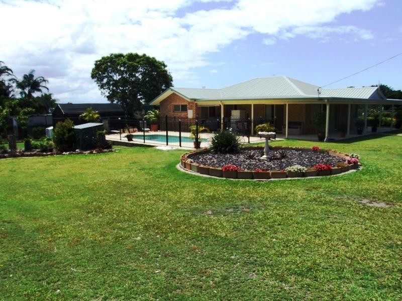 15 – 17 Doss Court, Urraween QLD 4655