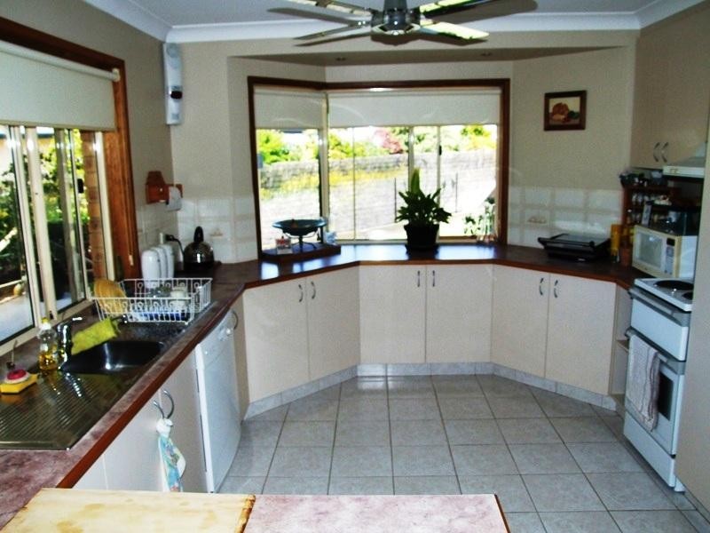 15 – 17 Doss Court, Urraween QLD 4655