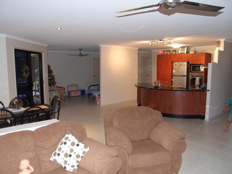 186 Gilston Road, Wondunna QLD 4655