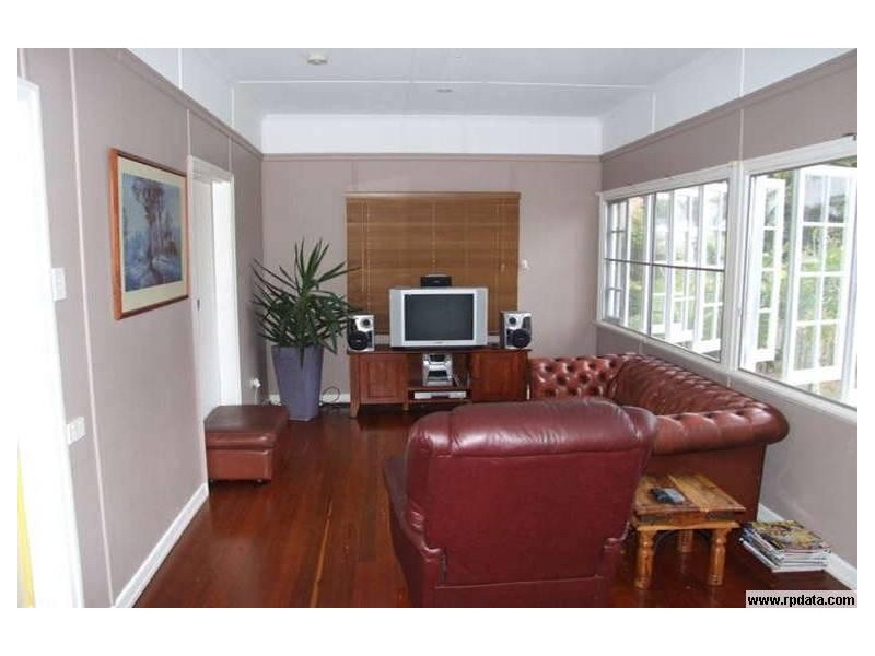 122 Long Street, Point Vernon QLD 4655