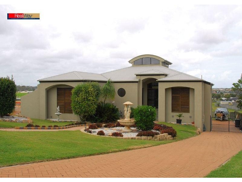 17 Davis Drive, Kawungan QLD 4655