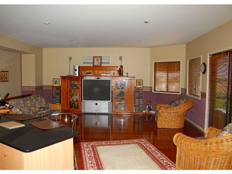 17 Davis Drive, Kawungan QLD 4655