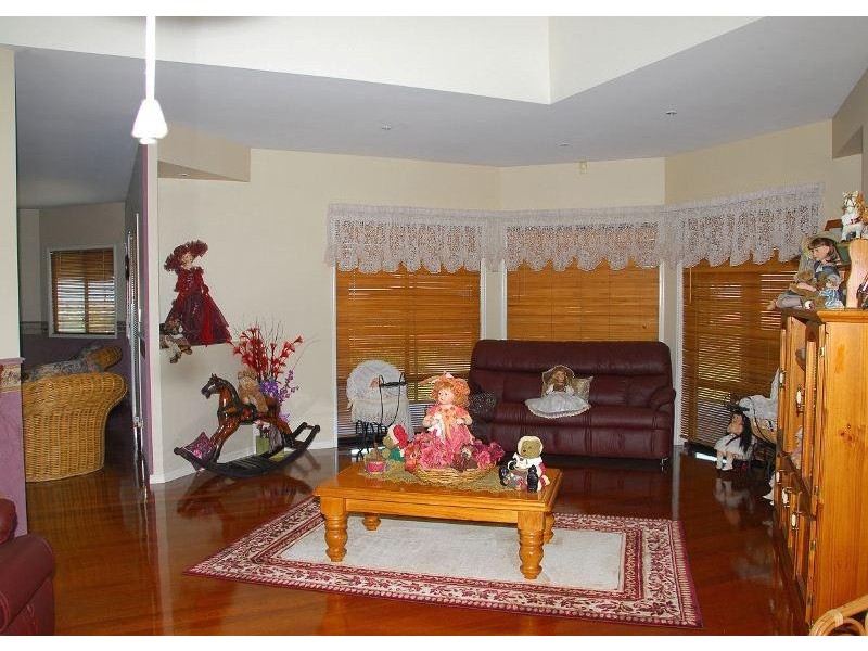 17 Davis Drive, Kawungan QLD 4655