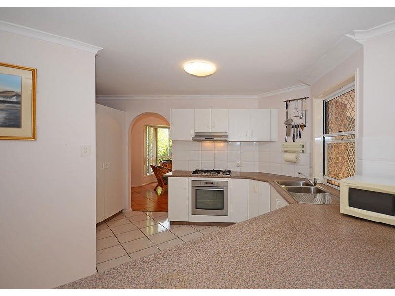 30 Mackay Dr, Kawungan QLD 4655