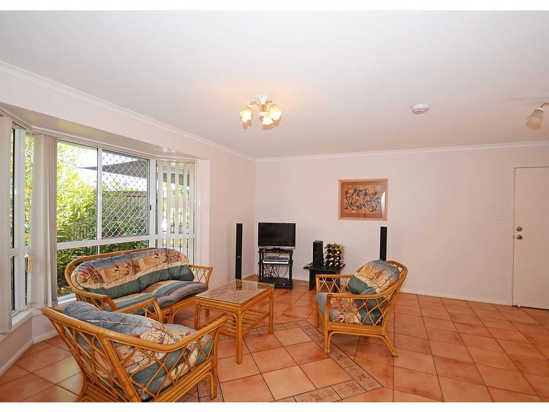 30 Mackay Dr, Kawungan QLD 4655