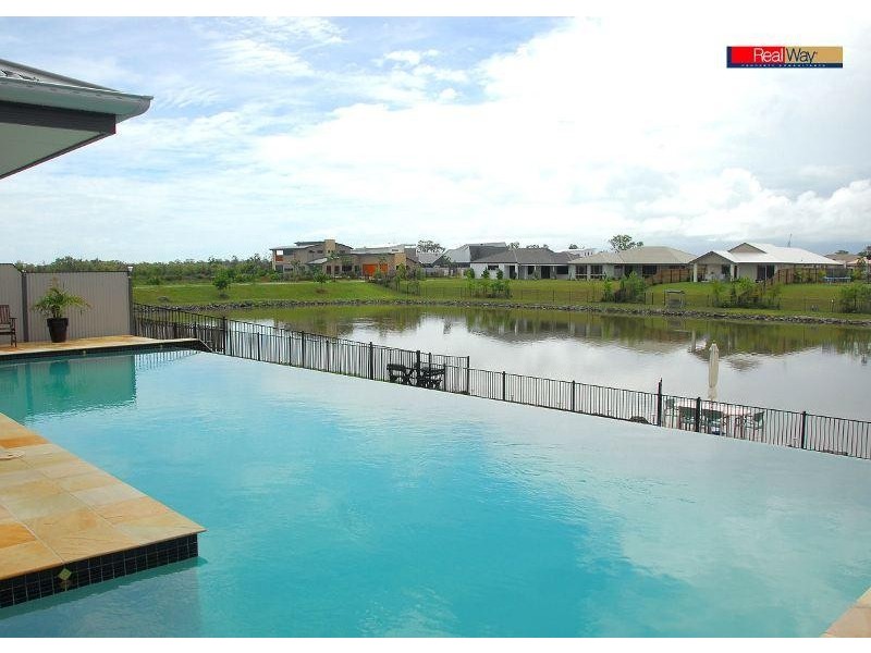 10 Earl St Vincent Circuit. Mariner’s Cove, Eli Waters QLD 4655