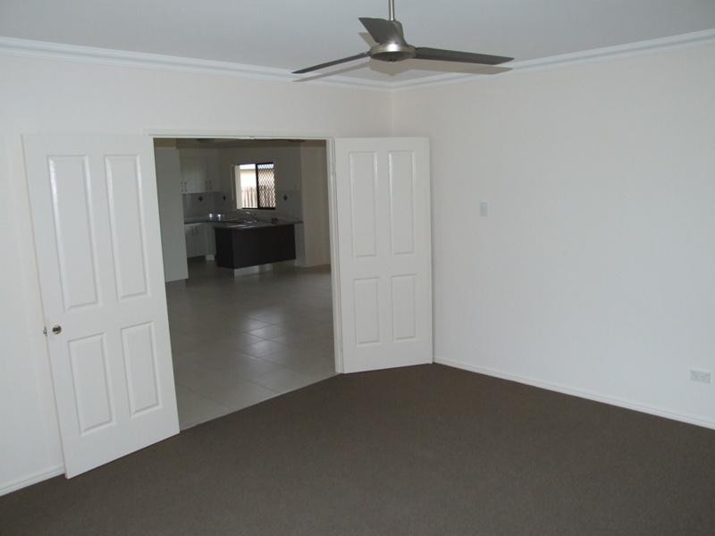 38 Lady Penrhyn Drive, Mariner’s Cove, Hervey Bay QLD 4655