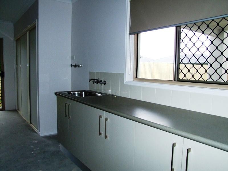 L34 Lady Penrhyn Drive, Mariner’s Cove, Eli Waters QLD 4655