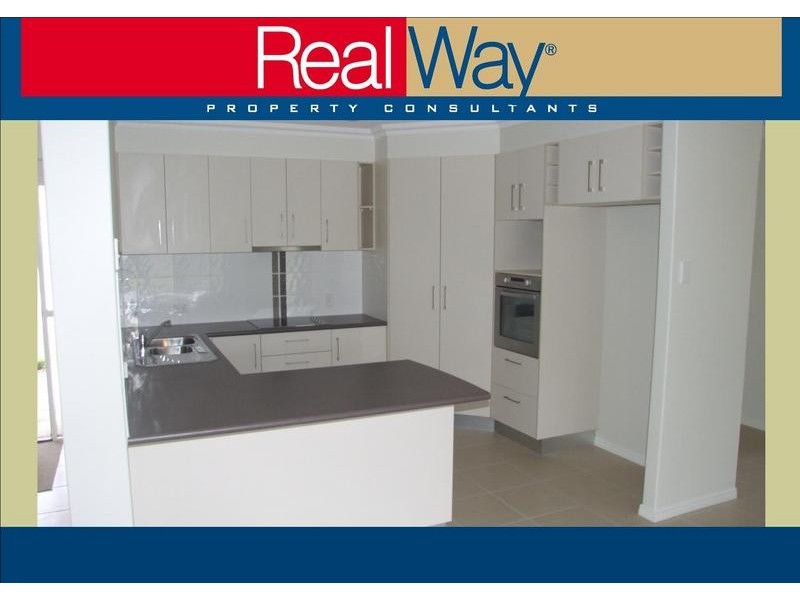 8 Fishburn Way, Mariner’s Cove, Eli Waters QLD 4655