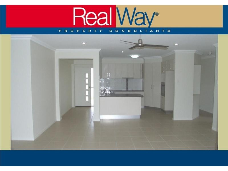 8 Fishburn Way, Mariner’s Cove, Eli Waters QLD 4655