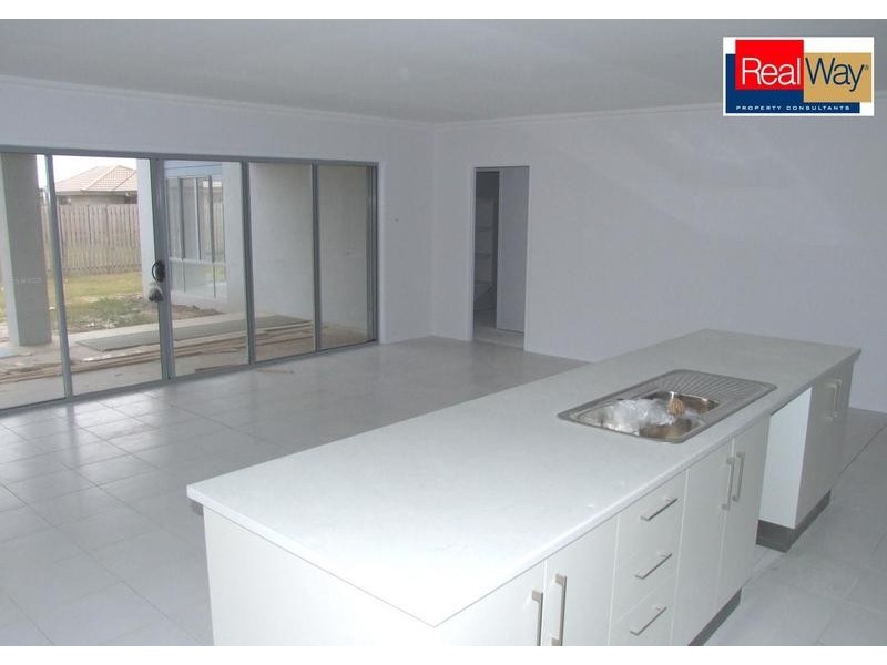 7 Fishburn Way, Eli Waters QLD 4655