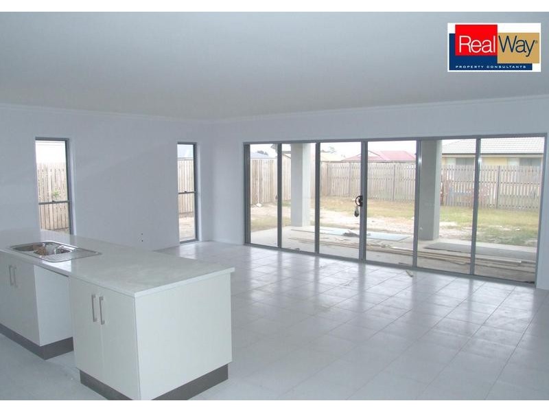 7 Fishburn Way, Eli Waters QLD 4655