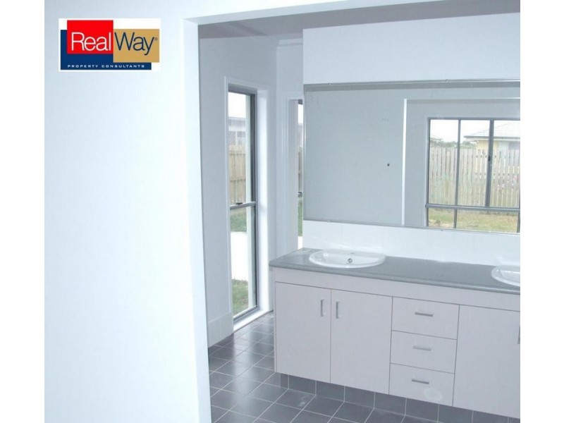 7 Fishburn Way, Eli Waters QLD 4655