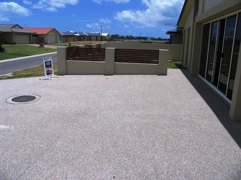 1 Yongala Avenue, Mariner’s Cove, Eli Waters QLD 4655