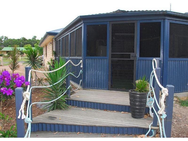 33 Sandrabarbara Drive, Booral QLD 4655