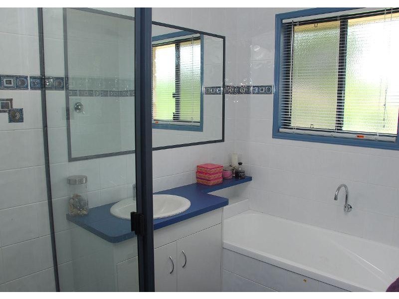33 Sandrabarbara Drive, Booral QLD 4655