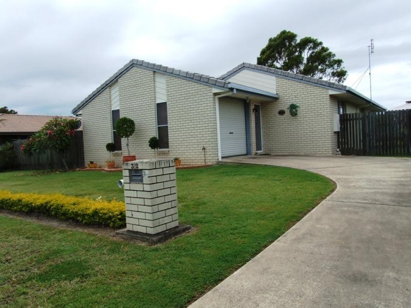 32 Michelle Drive, Point Vernon QLD 4655