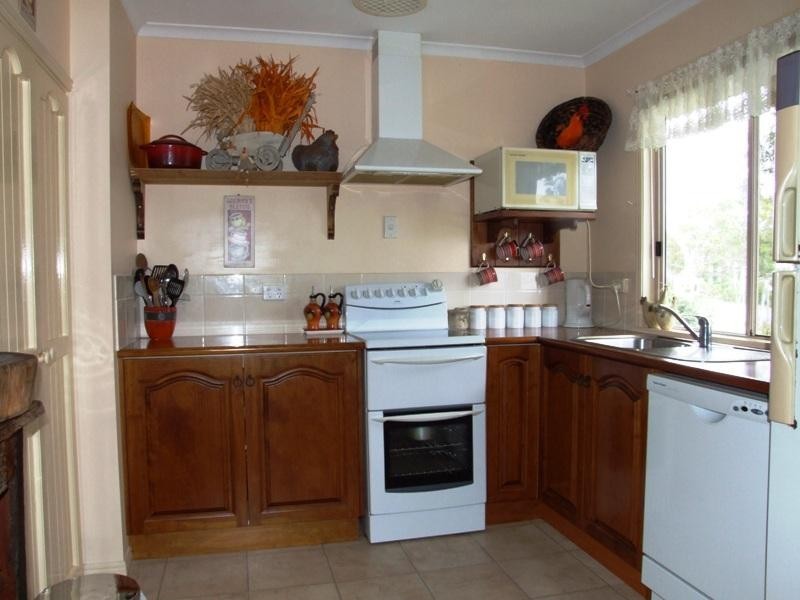 35 Fraser Drive, River Heads QLD 4655