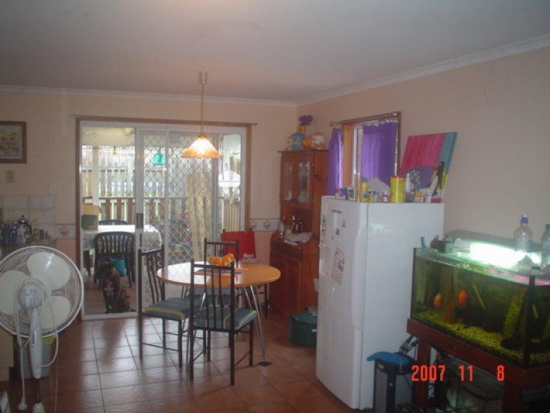 2 Howlett Street, Urangan QLD 4655