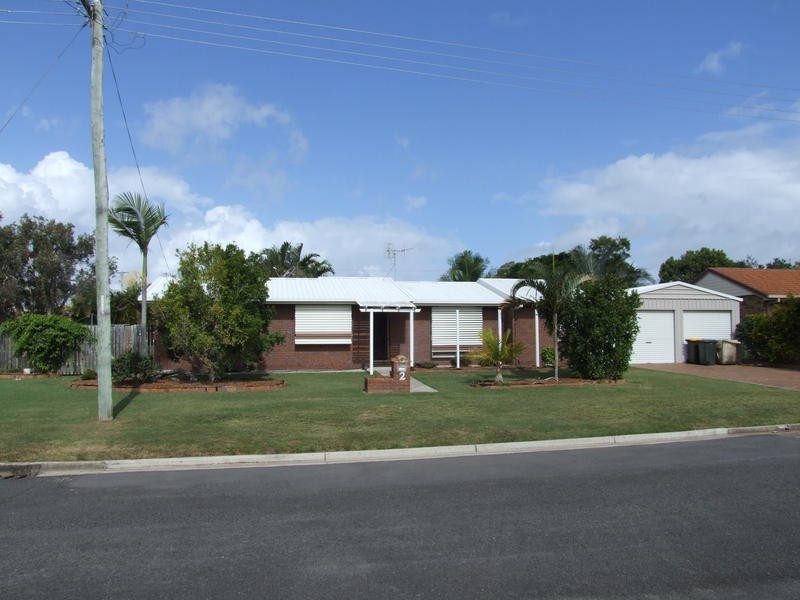 2 Howlett Street, Urangan QLD 4655
