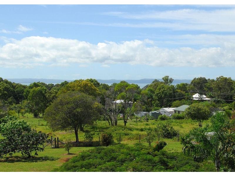 6 Dolphin Avenue, Booral QLD 4655