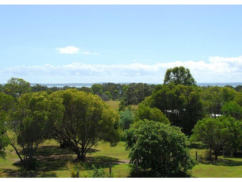 6 Dolphin Avenue, Booral QLD 4655