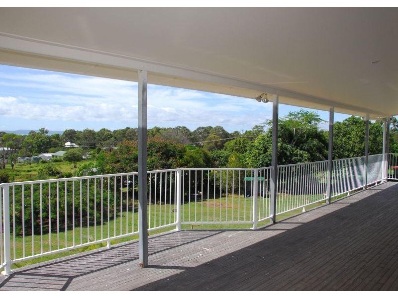 6 Dolphin Avenue, Booral QLD 4655