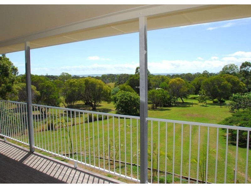 6 Dolphin Avenue, Booral QLD 4655