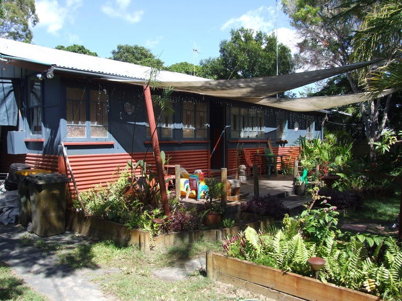 7 Hibiscus Street, Urangan QLD 4655