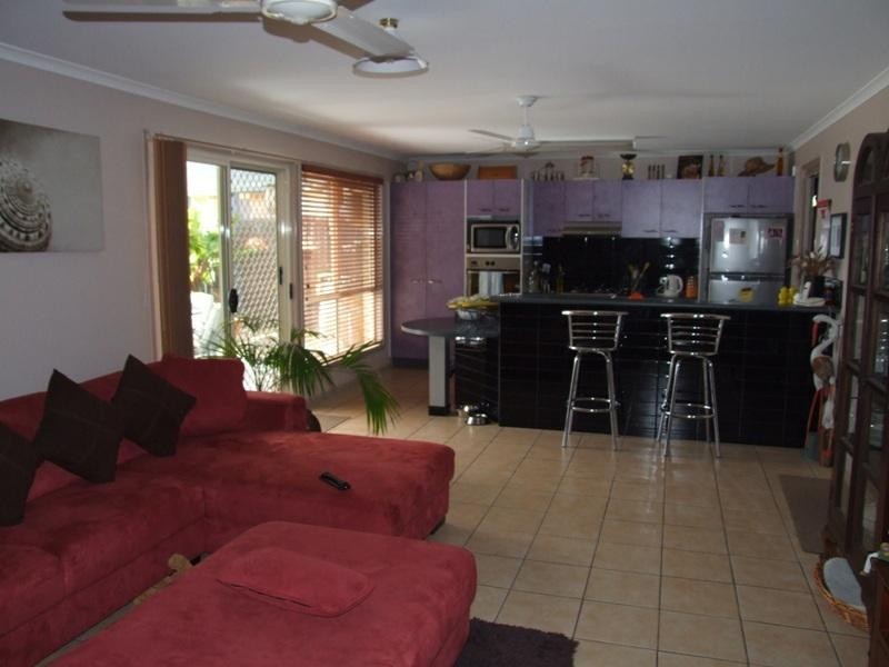 1 Oxford Place, Pialba QLD 4655