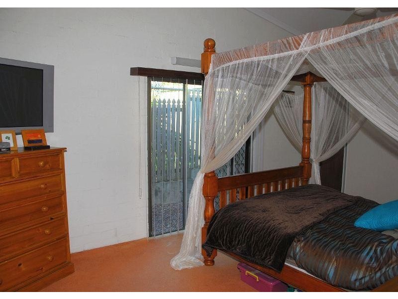 5 Lincolnfield Street, Torquay QLD 4655